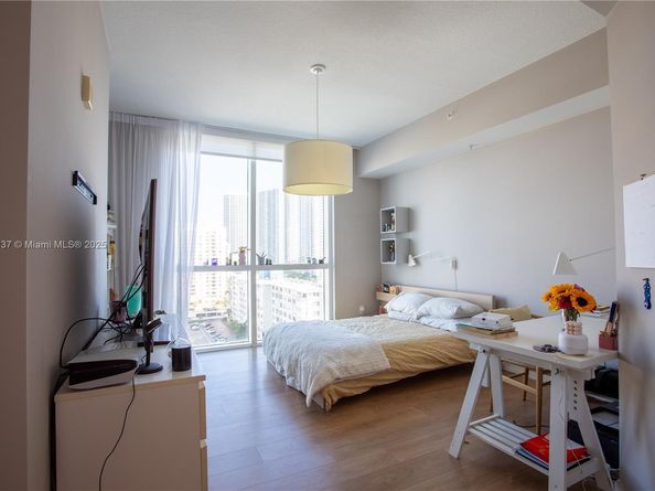 1945 S Ocean Dr 1108, Hallandale Beach FL 33009