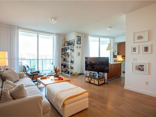 1945 S Ocean Dr 1108, Hallandale Beach FL 33009