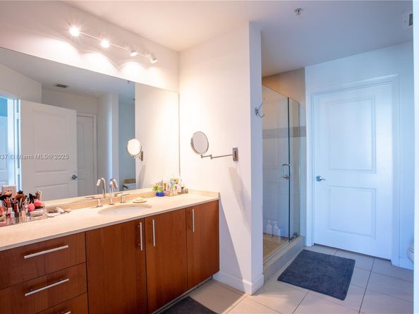 1945 S Ocean Dr 1108, Hallandale Beach FL 33009