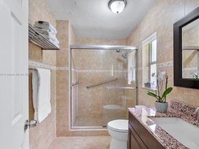 8740 SW 183rd Ter, Palmetto Bay FL 33157