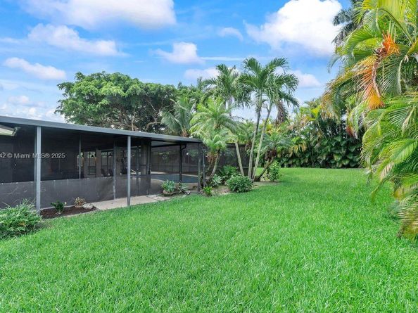 8740 SW 183rd Ter, Palmetto Bay FL 33157