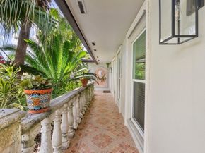 8740 SW 183rd Ter, Palmetto Bay FL 33157