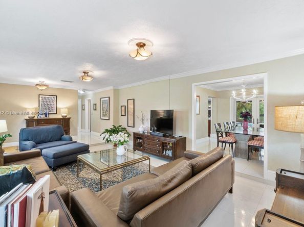 8740 SW 183rd Ter, Palmetto Bay FL 33157