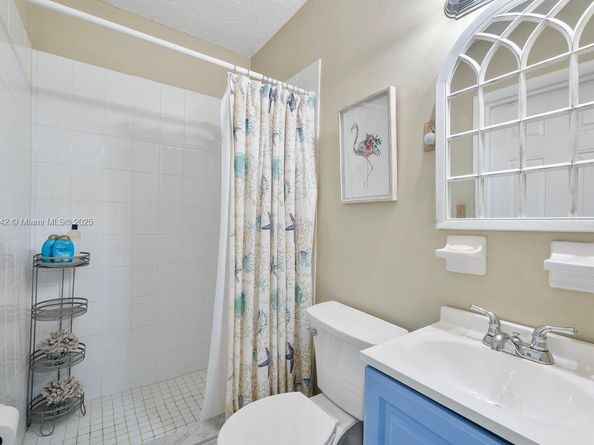 8740 SW 183rd Ter, Palmetto Bay FL 33157