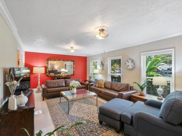 8740 SW 183rd Ter, Palmetto Bay FL 33157