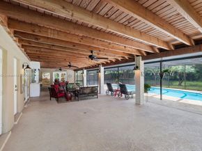 8740 SW 183rd Ter, Palmetto Bay FL 33157