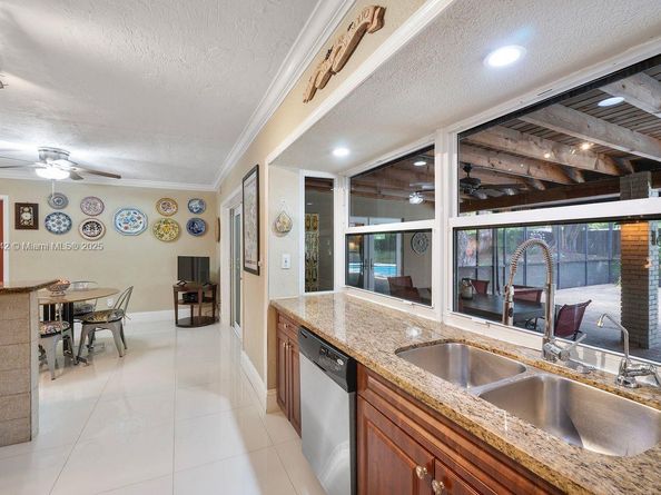 8740 SW 183rd Ter, Palmetto Bay FL 33157
