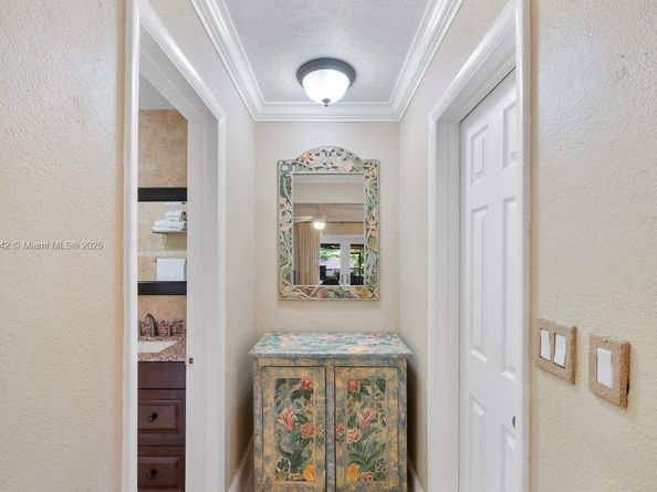 8740 SW 183rd Ter, Palmetto Bay FL 33157