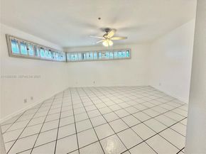 2001 S Saint Andrews Rd 121, Hollywood FL 33021