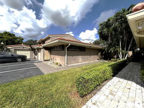 2001 S Saint Andrews Rd 121, Hollywood FL 33021