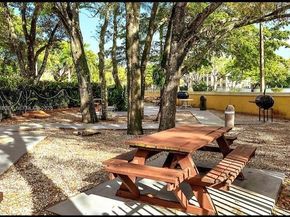 3001 N Oakland Forest Dr 301, Oakland Park FL 33309