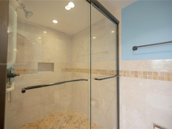 3 Grove Isle Dr C308, Miami FL 33133