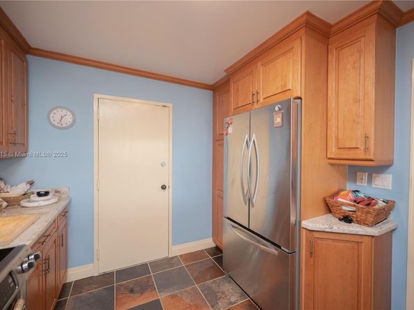 3 Grove Isle Dr C308, Miami FL 33133