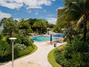 3 Grove Isle Dr C308, Miami FL 33133