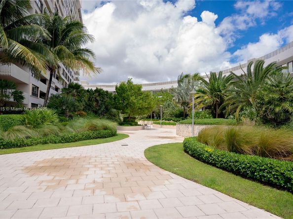 3 Grove Isle Dr C308, Miami FL 33133