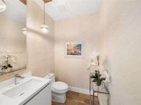 801 S Pointe Drive TH102, Miami Beach FL 33139