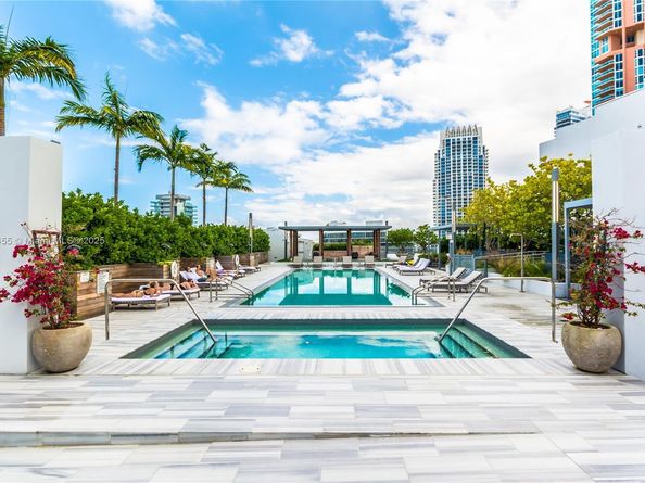 801 S Pointe Drive TH102, Miami Beach FL 33139