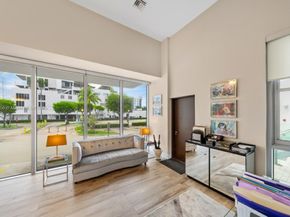 801 S Pointe Drive TH102, Miami Beach FL 33139