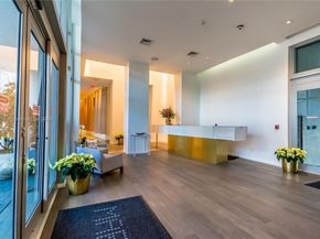 801 S Pointe Drive TH102, Miami Beach FL 33139