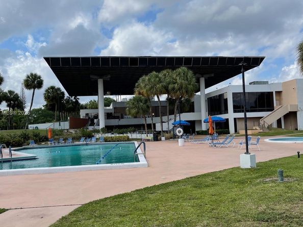 3841 Environ Blvd 230, Lauderhill FL 33319