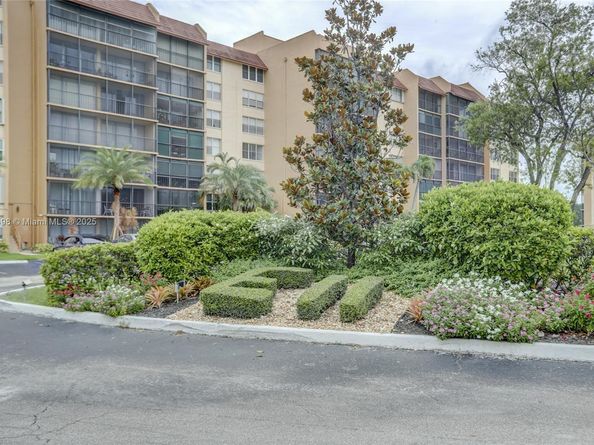 3841 Environ Blvd 230, Lauderhill FL 33319