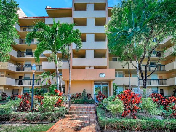 3841 Environ Blvd 230, Lauderhill FL 33319