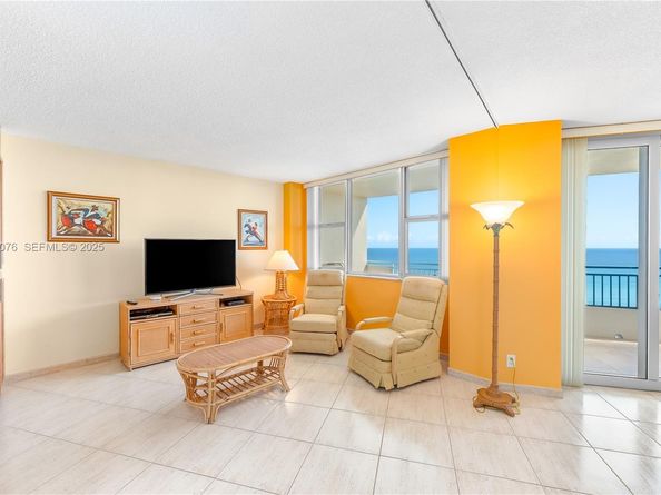 3180 S Ocean Dr 1012, Hallandale Beach FL 33009