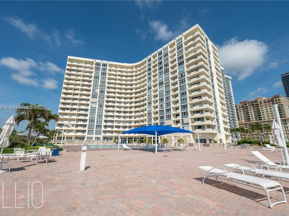 3180 S Ocean Dr 1012, Hallandale Beach FL 33009