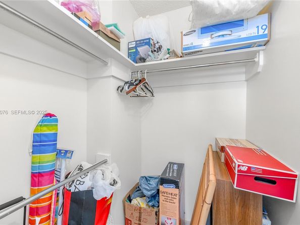 3180 S Ocean Dr 1012, Hallandale Beach FL 33009