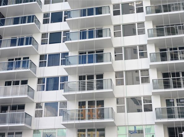 3180 S Ocean Dr 1012, Hallandale Beach FL 33009