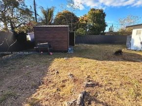 36 Miami Gardens Rd, West Park FL 33023