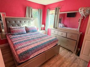 36 Miami Gardens Rd, West Park FL 33023