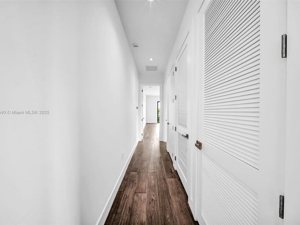 16740 N Botaniko Dr N, Weston FL 33326