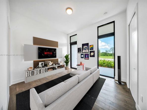 16740 N Botaniko Dr N, Weston FL 33326