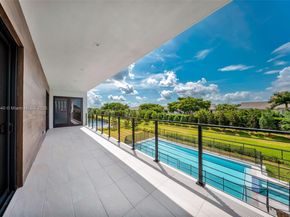 16740 N Botaniko Dr N, Weston FL 33326