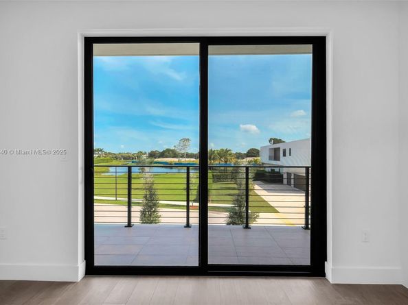 16740 N Botaniko Dr N, Weston FL 33326