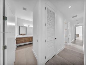 16740 N Botaniko Dr N, Weston FL 33326