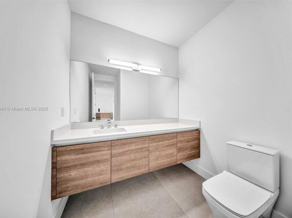 16740 N Botaniko Dr N, Weston FL 33326