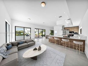 16740 N Botaniko Dr N, Weston FL 33326