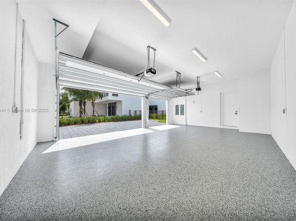 16740 N Botaniko Dr N, Weston FL 33326