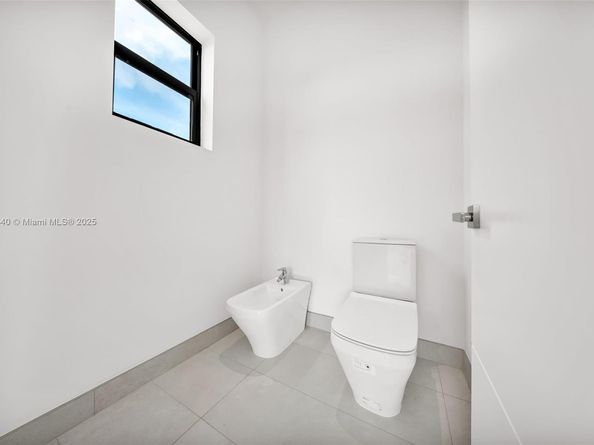 16740 N Botaniko Dr N, Weston FL 33326