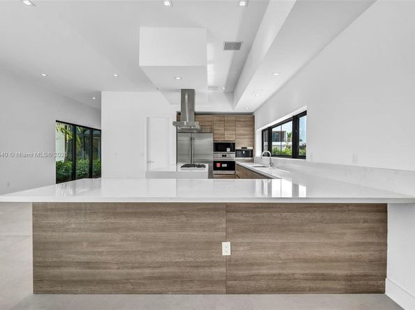 16740 N Botaniko Dr N, Weston FL 33326