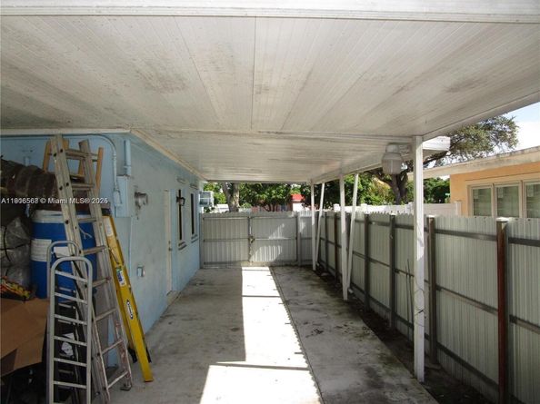 Undisclosed Address #A11906568, North Miami FL 33168