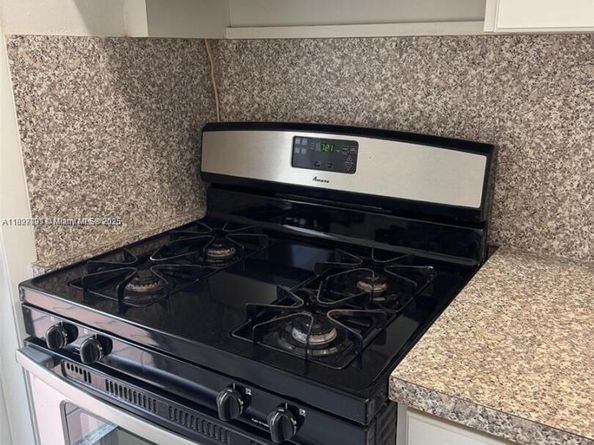 8040 Tatum Waterway Dr 3, Miami Beach FL 33141