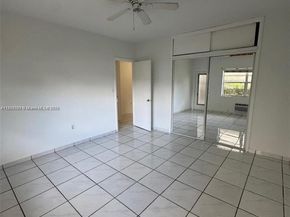 8040 Tatum Waterway Dr 3, Miami Beach FL 33141