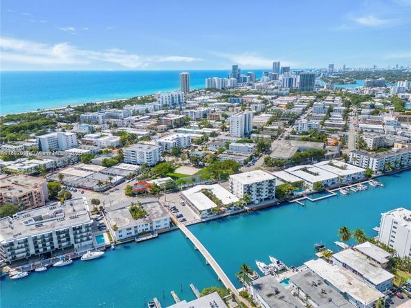 8040 Tatum Waterway Dr 3, Miami Beach FL 33141