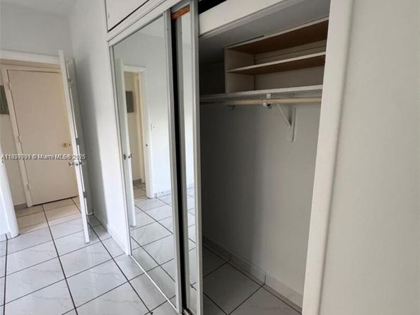 8040 Tatum Waterway Dr 3, Miami Beach FL 33141