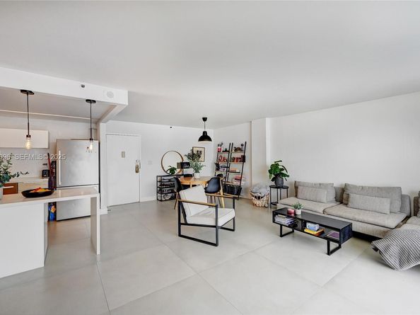 17500 N Bay Rd S405, Sunny Isles Beach FL 33160