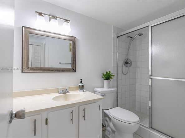 1100 Colony Point Cir 414, Pembroke Pines FL 33026