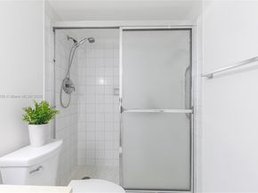 1100 Colony Point Cir 414, Pembroke Pines FL 33026